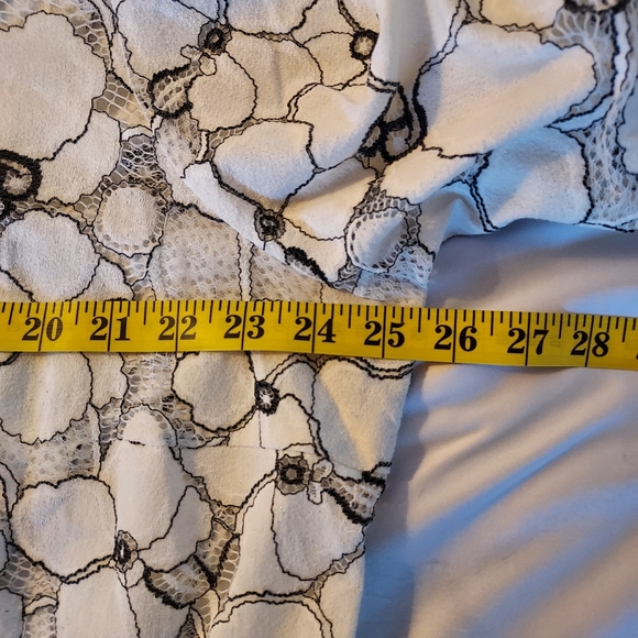 Lane Bryant Womens's Top Size 22 White Floral Semi Sheer Peplum Boho Whimsigoth - Picture 7 of 13